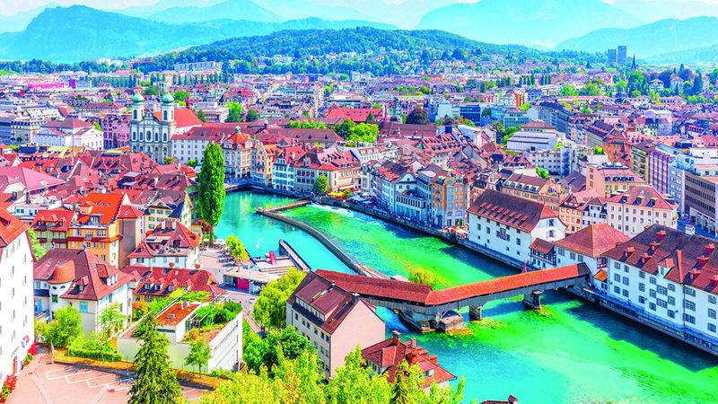 الامارات | لوزيرن.. رحلة في التاريخ السويسري والطبيعة الفريدة
