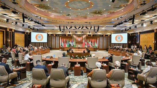 بالصور.. بدء الأجتماعات التحضيرية للقمة العربية 33 في البحرين