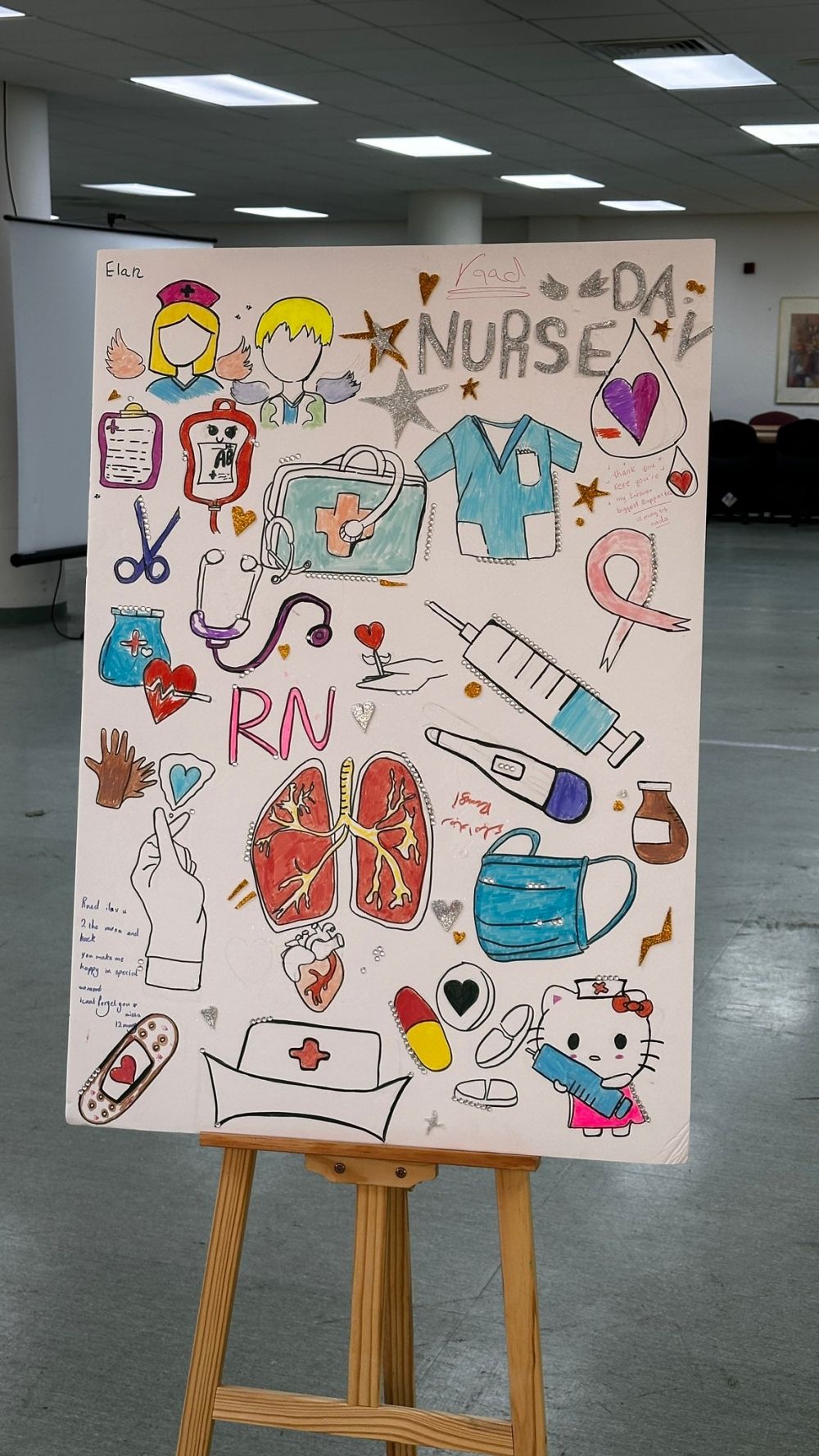 تقديرًا لتفانيهم.. "الصحة" تحتفل بـ "ملائكة الرحمة" في يومهم العالمي