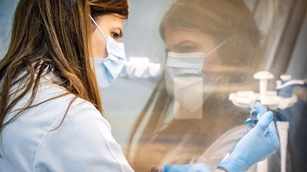 الإمارات تحتفي باليوم العالمي للتمريض