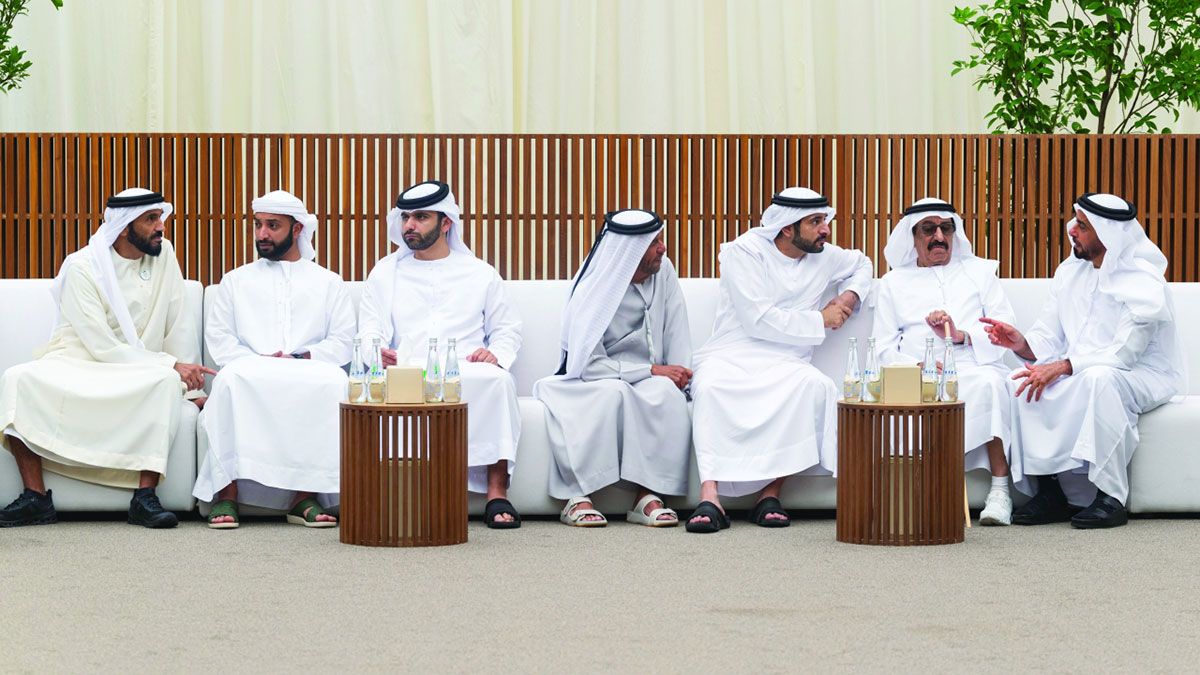 الامارات | ولي عهد دبي والشيوخ والمواطنون يعزون في وفاة هزاع بن سلطان بن زايد