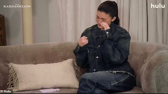 والدة كيم كارداشيان تعلن إصابتها بورم صغير