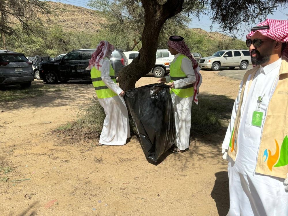 مبادرة للحفاظ على البيئة بأحد رفيدة