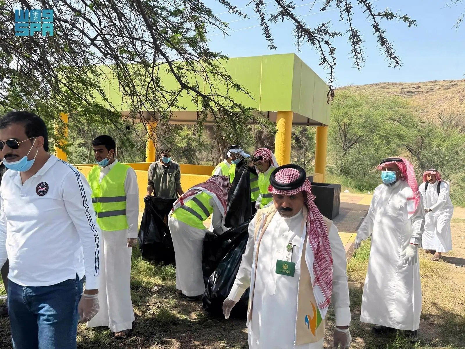 السعودية | مبادرة للحفاظ على البيئة في أحد رفيدة