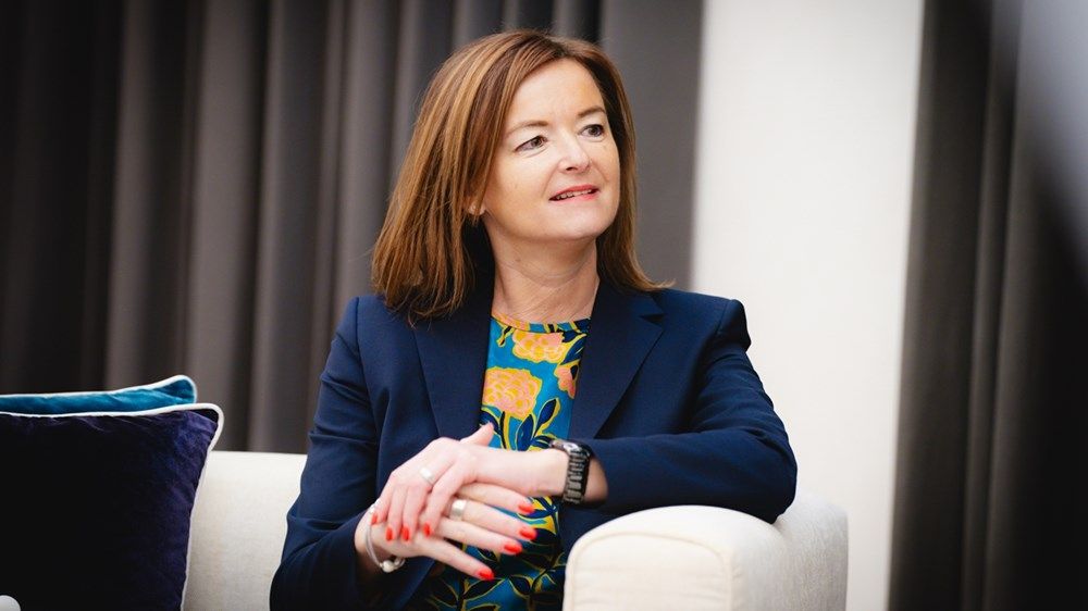 عبدالله بن زايد يبحث مع نائبة رئيس الوزراء وزيرة خارجية سلوفينيا التعاون الثنائي