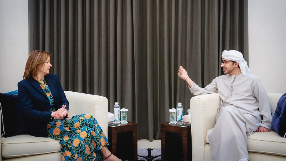 عبدالله بن زايد يبحث مع نائبة رئيس الوزراء وزيرة خارجية سلوفينيا التعاون الثنائي