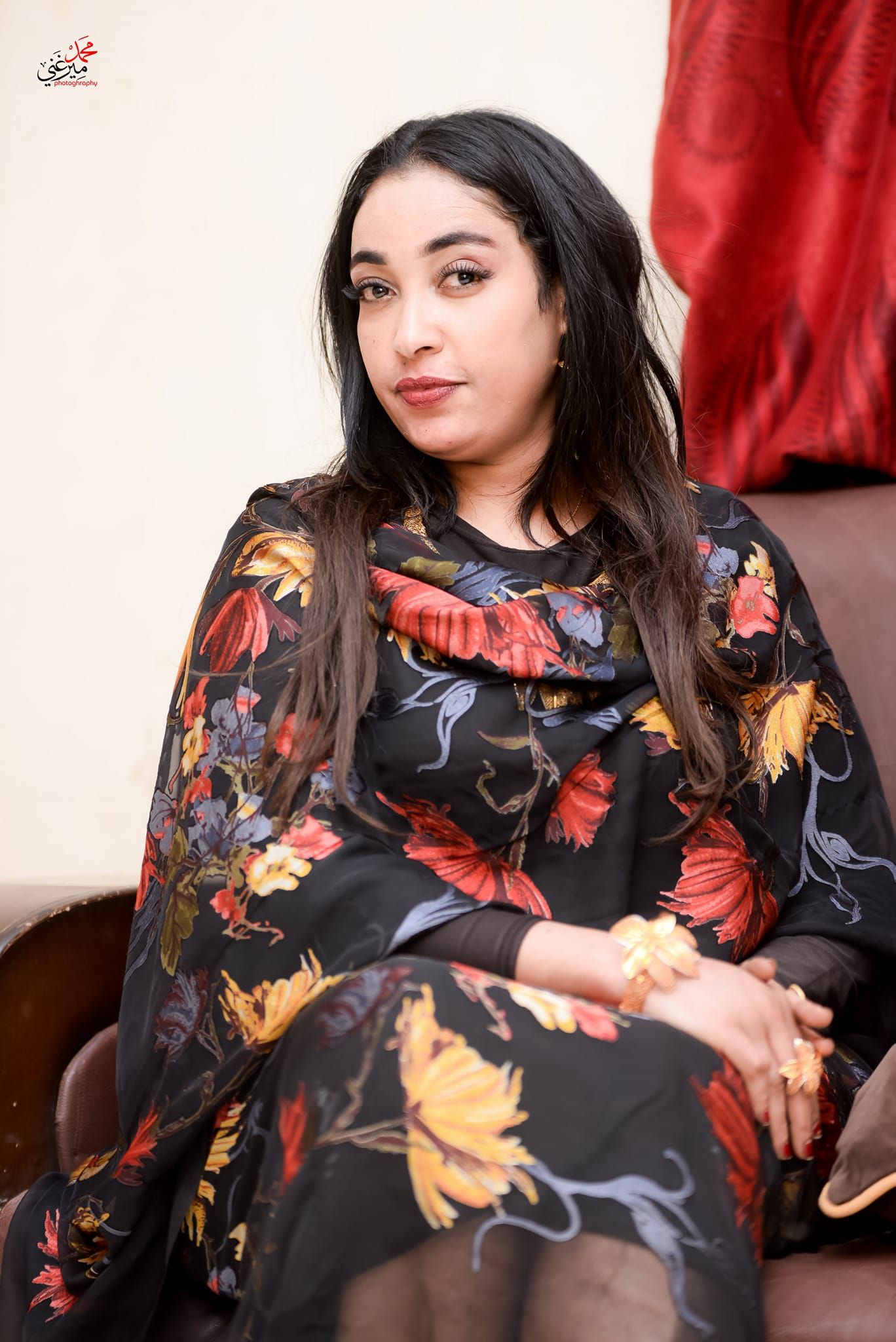 شاهد بالفيديو.. الفنانة شهد أزهري تعود لإثارة الجدل بمقطع وهي تأكل من يد أحد الشباب بطريقة رومانسية ومتابعون: (شكلها قصة حب جديدة)