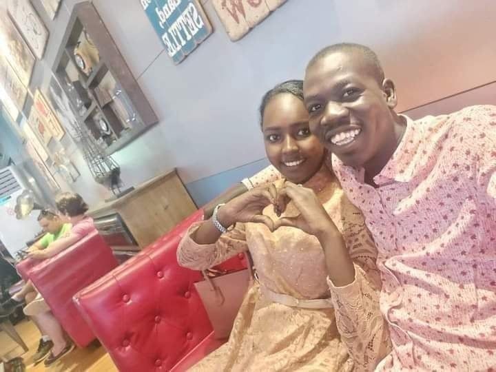 شاهد بالفيديو.. الفتاة السودانية “إحسان” التي شغلت الرأي العام قبل سنوات بهروبها وزواجها دون موافقة أهلها تعود لإثارة الجدل من جديد وتعلن مساندتها لقوات الدعم السريع: (اسمي اسلام دقلو)