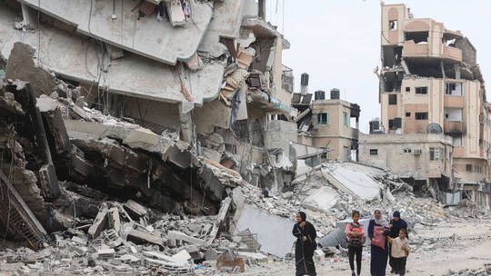 الخليج اليوم .. طبيب عماني يكشف عن أشياء صادمة يأكلها الأطفال في غزة من شدة الجوع (صورة + فيديو)