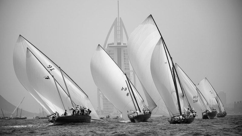 الامارات | 121 سفينة تشارك في سباق «القفال 33»