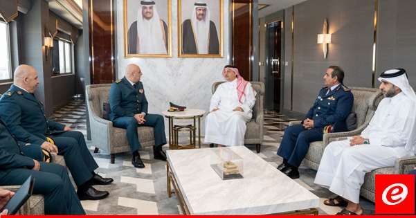 قائد الجيش عرض مع وزير الدفاع القطري الصعوبات التي تواجهها المؤسسة العسكرية