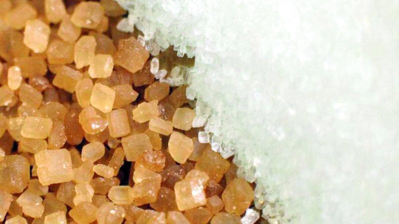 الامارات | هل السكر البني أفضل للصحة.. متخصصون يجيبون