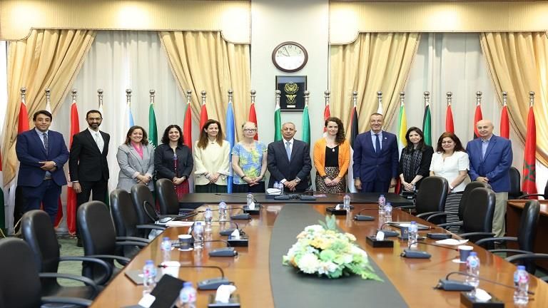 رئيس الأكاديمية العربية يستقبل وفدا من المؤسسة الملكية للمعمارين البريطانين RIBA