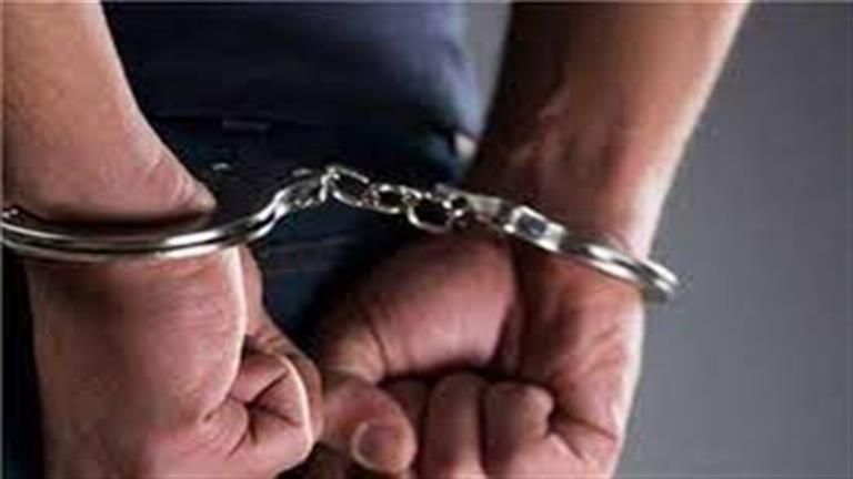 ضبط هاربين من 111 سنة سجن و11 مليون جنيه