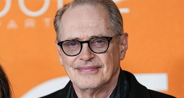 ستيف بوسيمي يتعرض لضرب عشوائي من مجهول.. إليكم التفاصيل