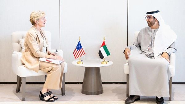 سلطان الجابر يلتقي وزيرة الطاقة الأميركية في أبوظبي