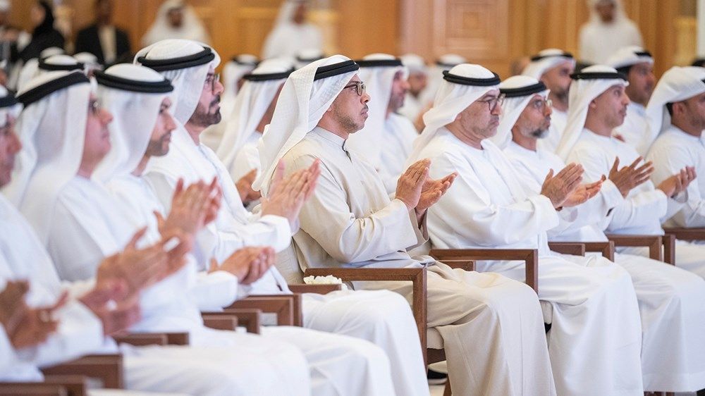 منصور بن زايد: دعم مبادرات التوطين في القطاع الخاص والمصرفي