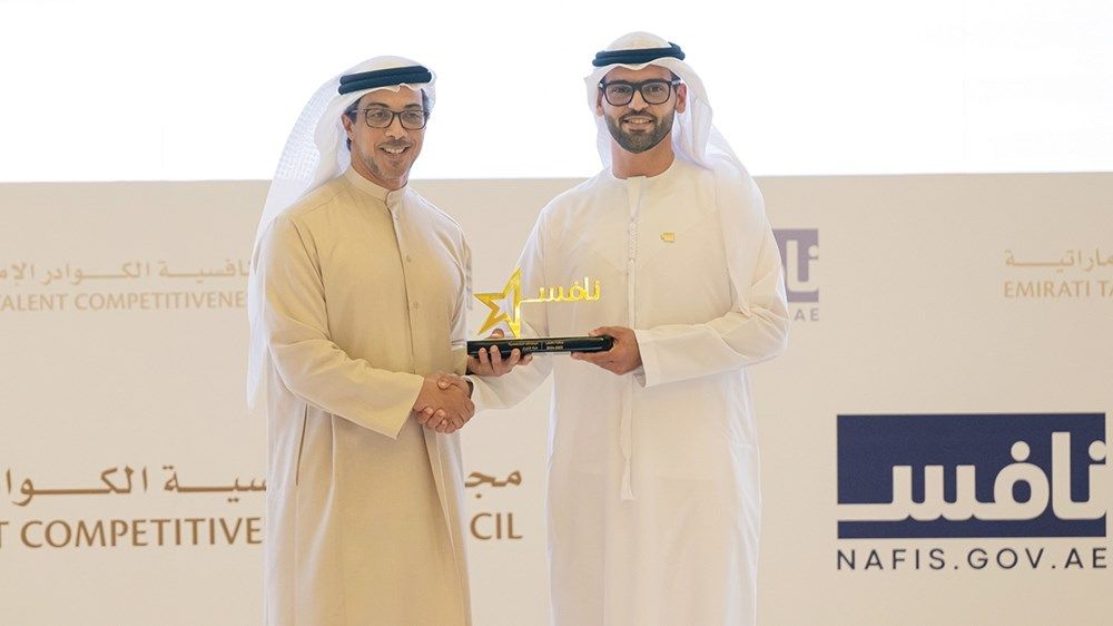 منصور بن زايد: دعم مبادرات التوطين في القطاع الخاص والمصرفي