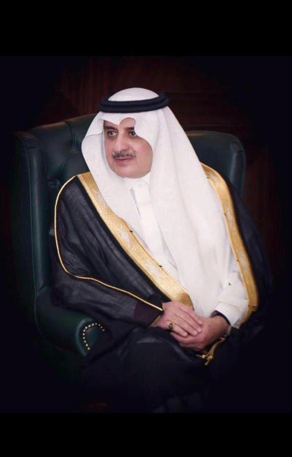 السعودية | أمير منطقة تبوك يثمن للبروفيسور ” العطوي ” إهدائه لجامعة تبوك مكتبته الخاصة