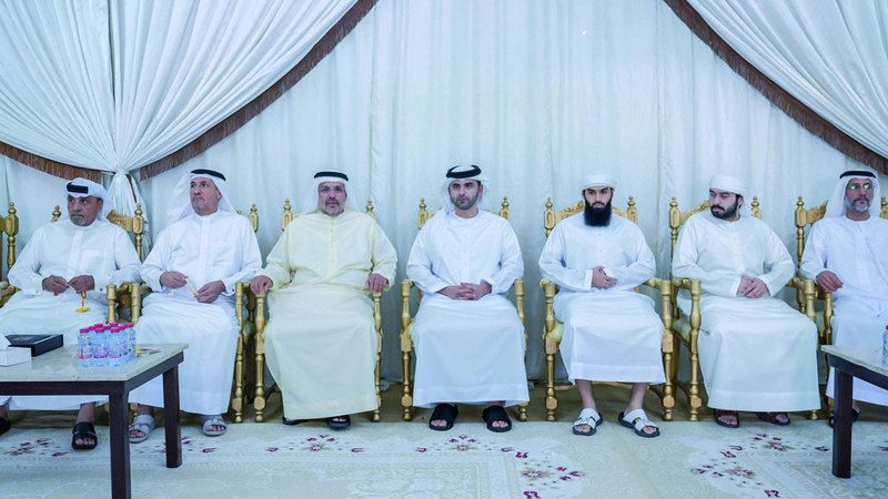 الامارات | منصور بن محمد يقدم واجب العزاء في خالد عبيد أحمد المطيوعي