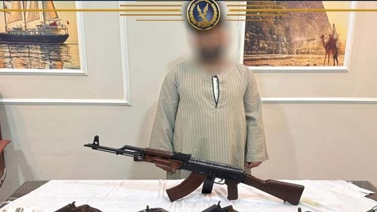 سقوط مسجل خطر في المنيا بحوزته 6 أسلحة نارية