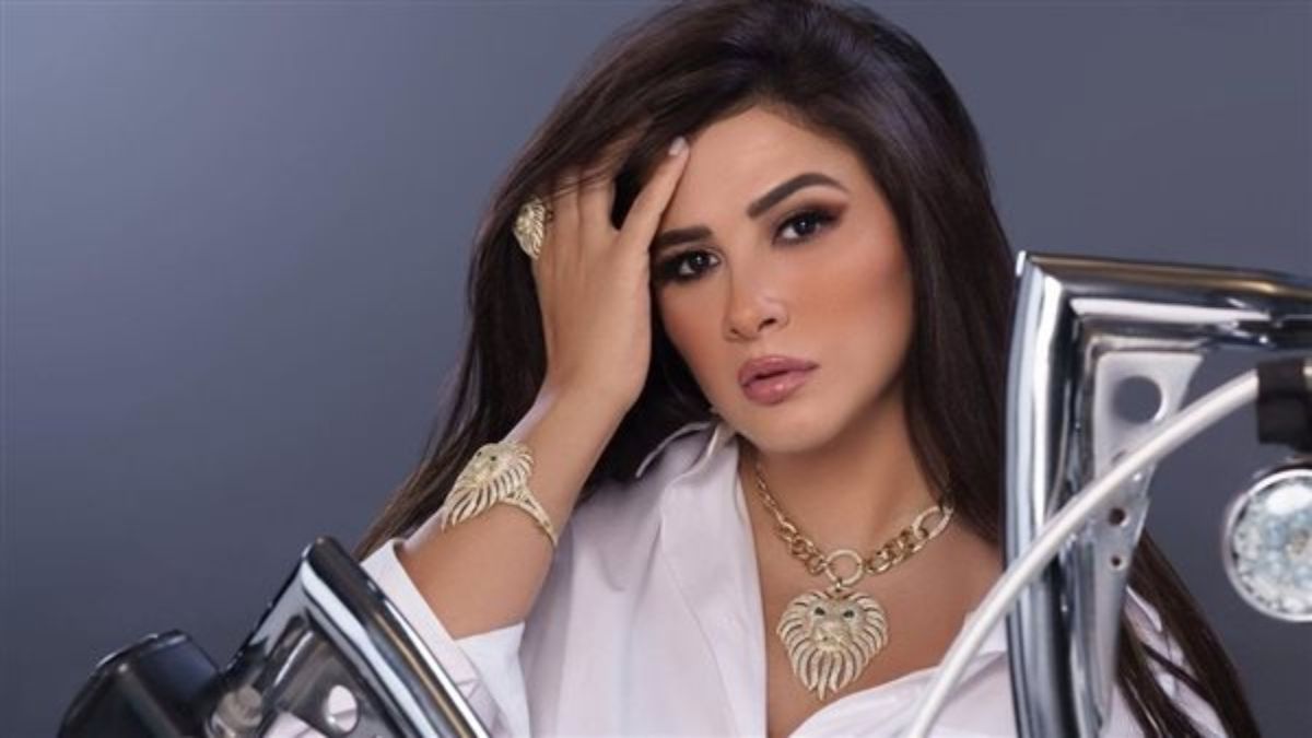 هذا ما تعود إليه ياسمين عبد العزيز بعد غياب 20 سنة