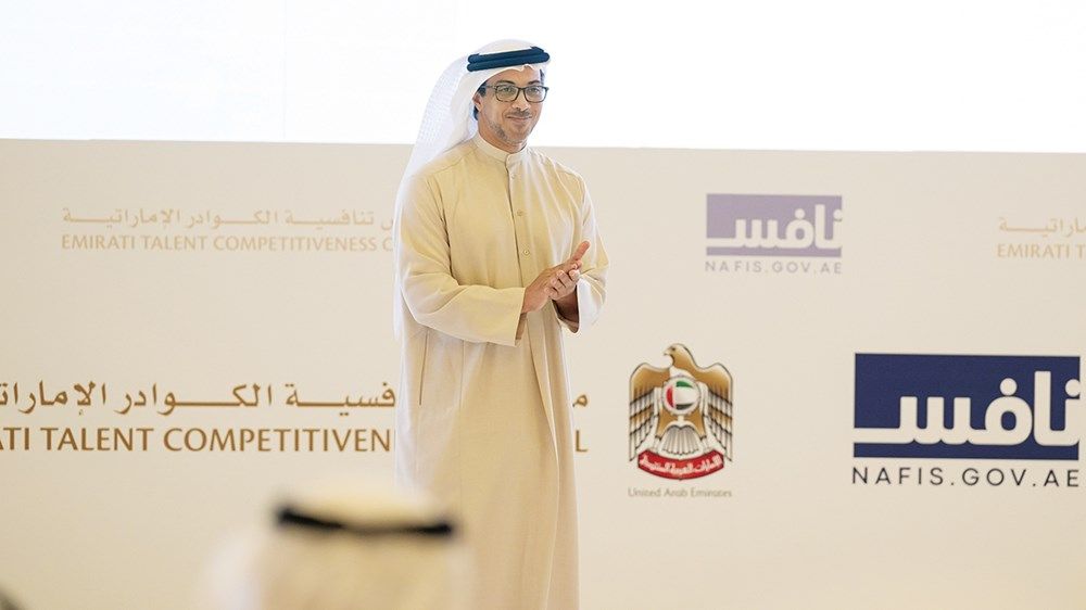 منصور بن زايد: دعم مبادرات التوطين في القطاع الخاص والمصرفي