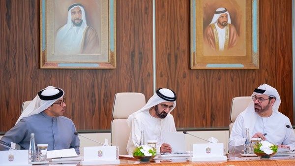 محمد بن راشد يترأس اجتماعاً لمجلس الوزراء