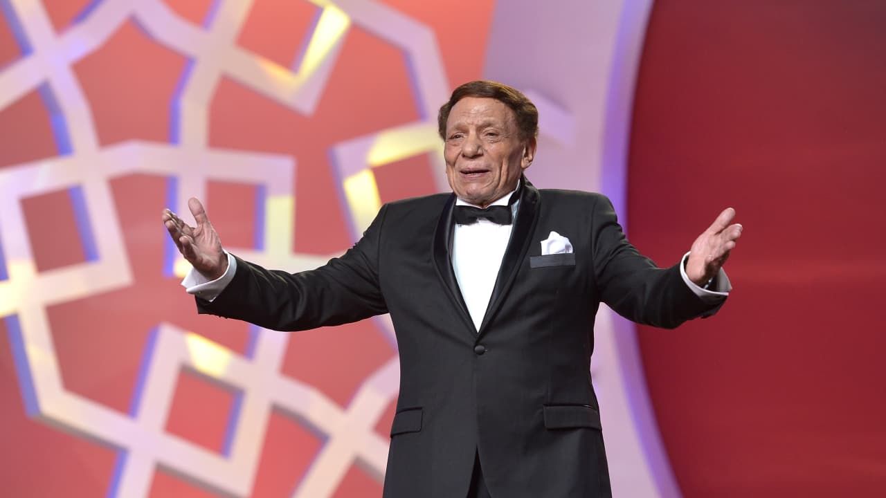 عادل إمام.. لماذا فكر الزعيم في ضرب المخرج محمد خان؟