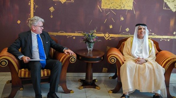 سعود بن صقر يستقبل سفير إستونيا