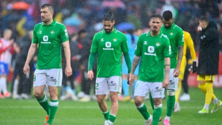 بطولة إسبانيا: مواجهة نارية بين بيتيس وسوسييداد لمقعد في الدوري الأوروبي