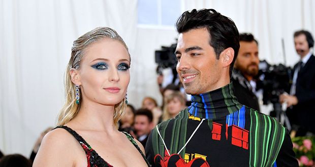 تعيش أسوأ أيّام حياتها.. صوفي تيرنر في أوّل مقابلة منذ انفصالها عن جو جوناس