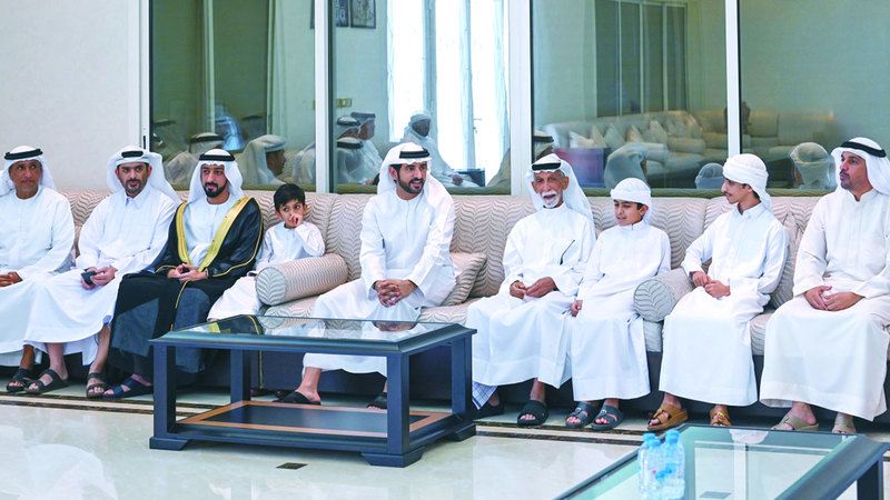 الامارات | حمدان بن محمد يحضر أفراح القمزي والفلاسي