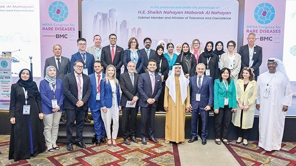 نهيان بن مبارك: ملتزمون بالوقاية من الأمراض وعلاجها وتطوير المعرفة الطبية