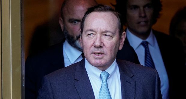 بعد تبرئته.. مشاهير هوليوود يطالبون بعودة كيفن سبيسي إلى هوليوود