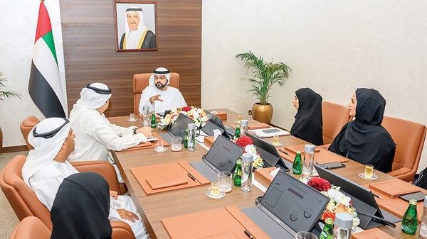 محمد الشرقي يطلع على مشاريع بلدية الفجيرة التطويرية