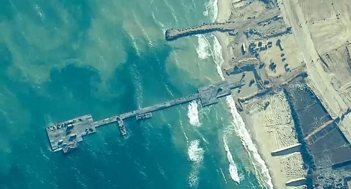 الخليج اليوم .. وصول أول سفينة محملة بالمساعدات الإنسانية إلى الميناء العائم في غزة