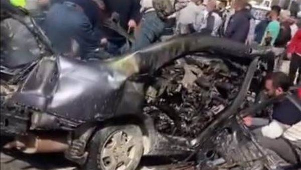 لحظة استهداف مسيرة إسرائيلية لسيارة عند معبر حدودي رئيسي بين لبنان وسوريا