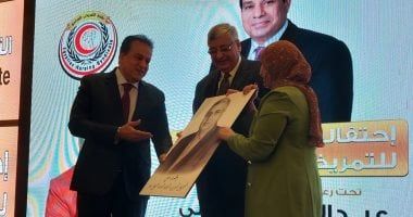 نقيب التمريض: لولا جهود فرق التمريض لساءت الأمور الصحية للمواطنين