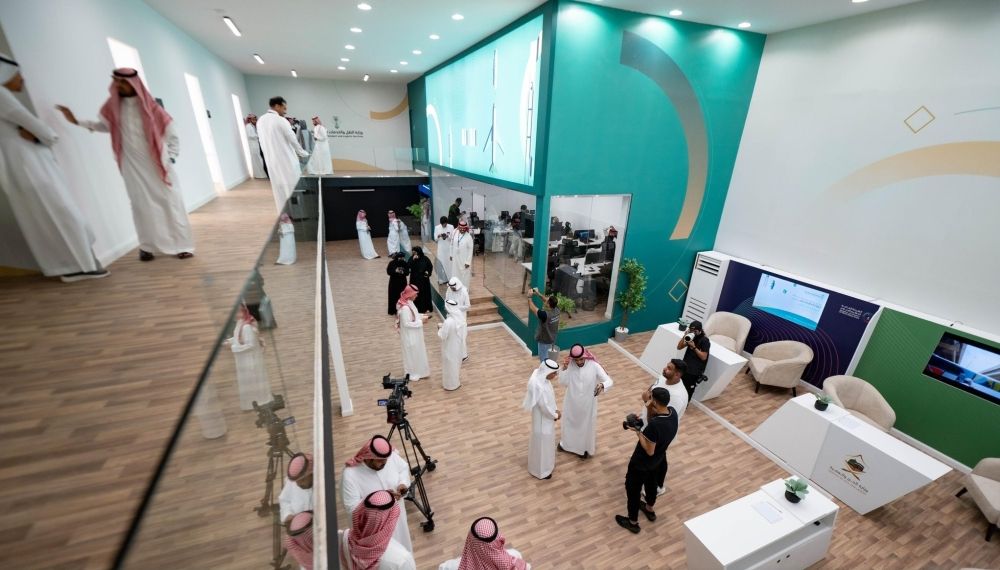 تدشين المركز الإعلامي بمجمع صالات الحج والعمرة بمطار جدة