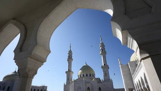 الخليج اليوم .. روسيا.. تنظيم يانصيب للفوز برحلات عائلية للحج خلال مهرجان إسلامي