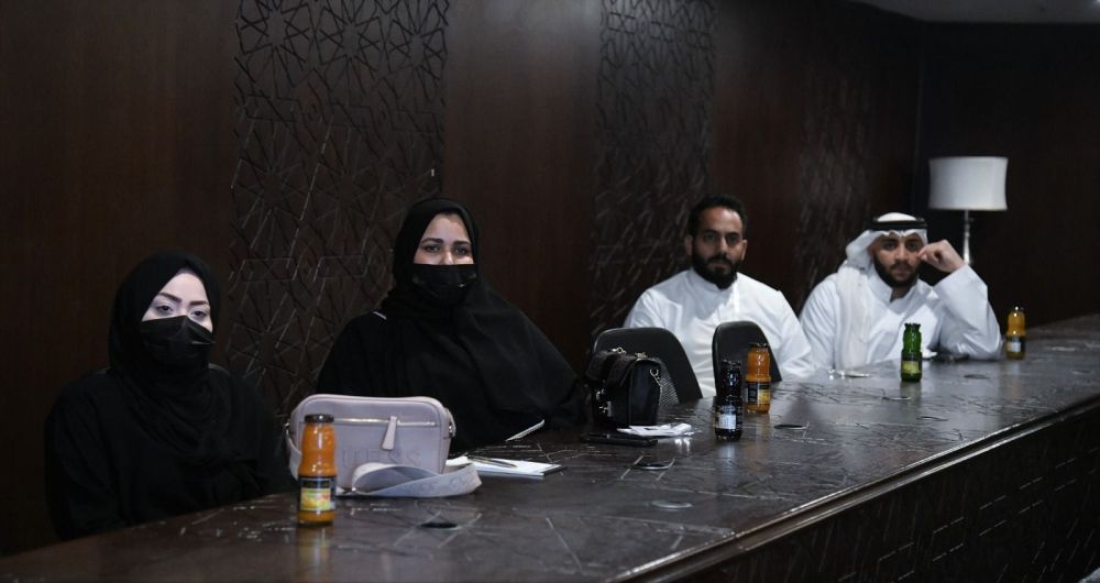 "الزمازمة" تدرب منسوبيها على منصة زمزم الإلكترونية