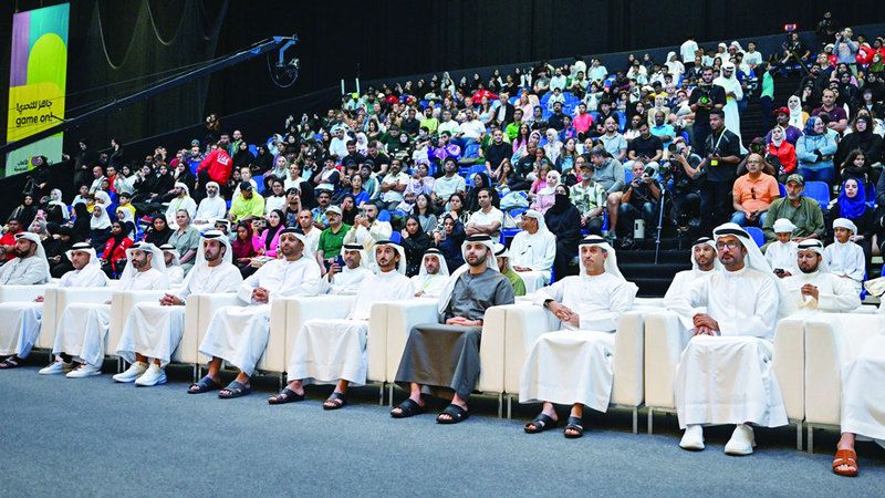 الامارات | منصور بن محمد يشهد اختتام بطولة الألعاب المدرسية على مستوى الدولة