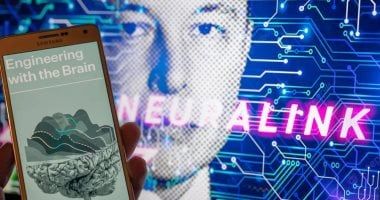تكنولوجيا: إدارة الغذاء والدواء الأمريكية توافق على زراعة شريحة دماغ Neuralink