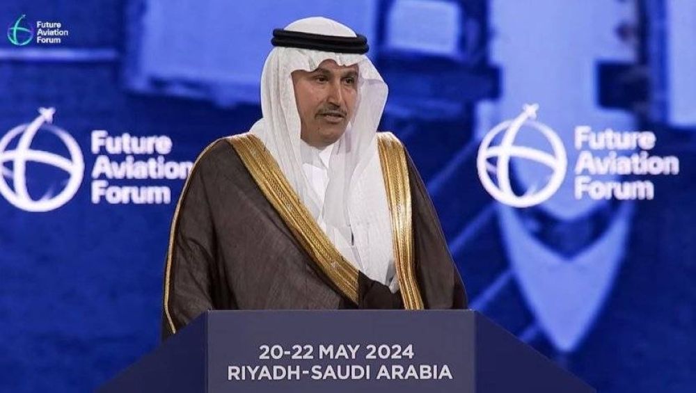 الجاسر: نعمل على توسعة مطارات الباحة وجازان والجوف