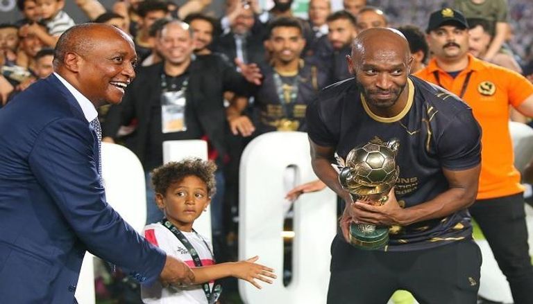 الامارات | الاتحاد الإفريقي يدين تصرفات الجماهير في مباراة الزمالك ونهضة بركان
