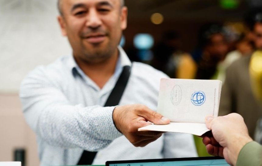 بالصور.. إطلاق ختم خاص بمؤتمر مستقبل الطيران للقادمين إلى المملكة