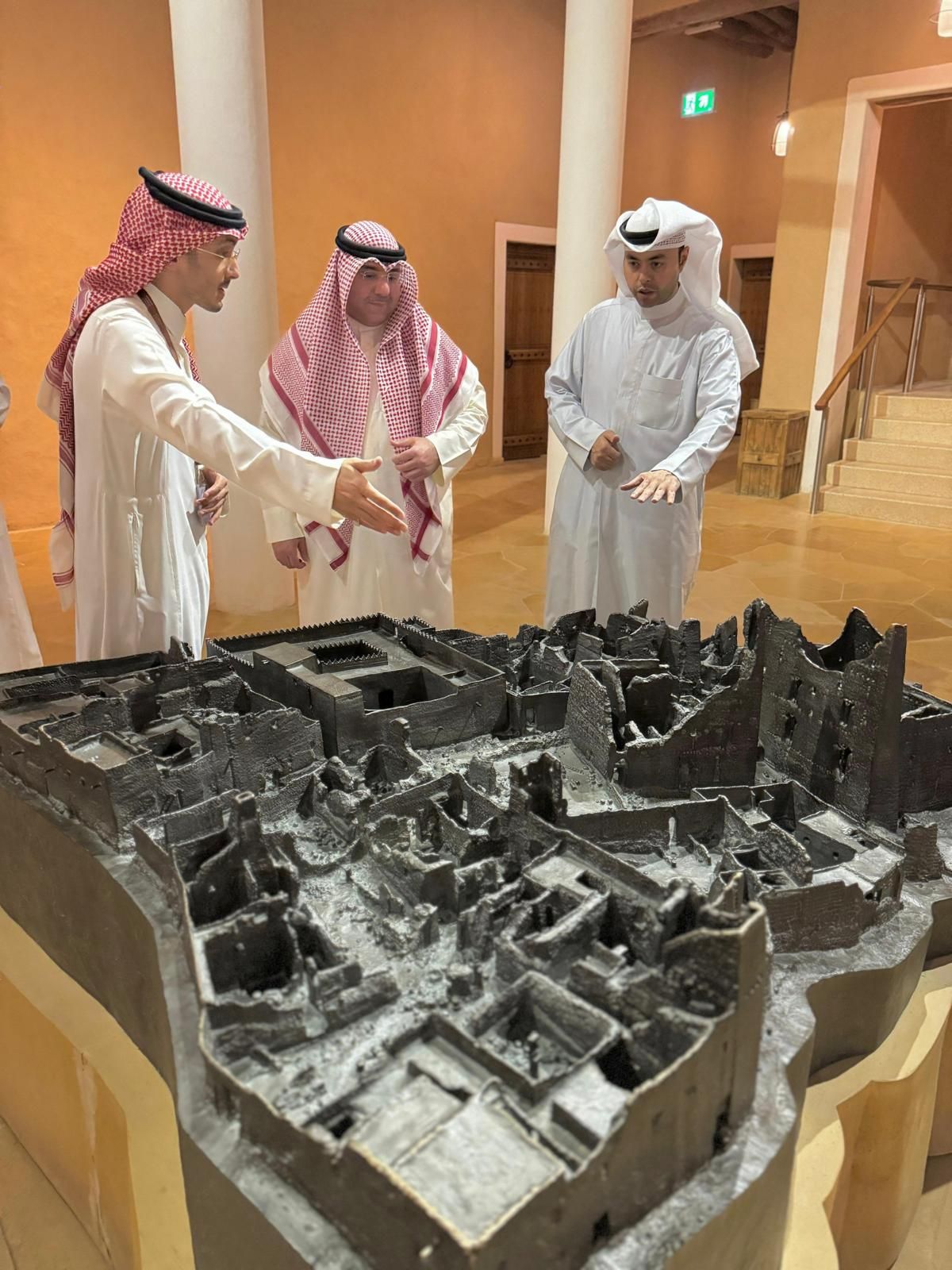 وفد المجلس الوطني الكويتى للثقافة والفنون يزور بينالي الدرعية