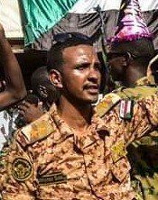 عبر تسجيل صوتي.. شاهد عيان بالدعم السريع يكشف التفاصيل الكاملة للحظة مقتل الشهيد محمد صديق بمصفاة الجيلي ويؤكد: (هذا ما حدث للشهيد بعد ضربه بالكف على يد أحد الجنود)