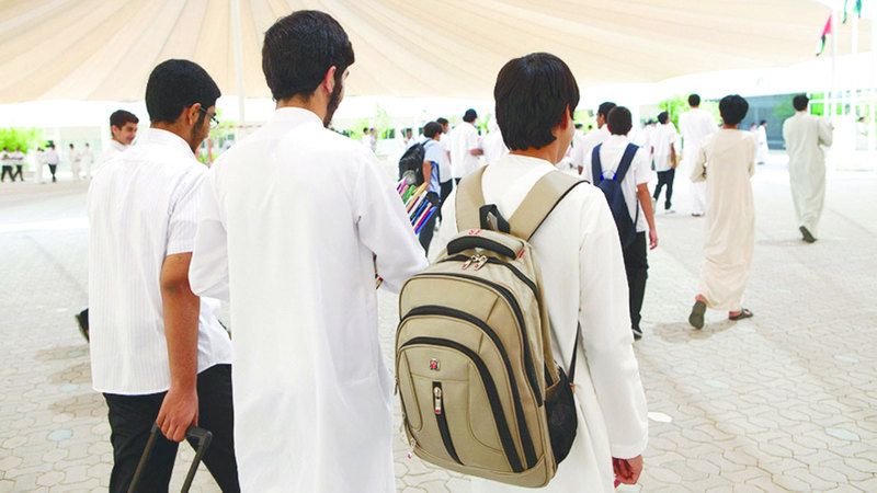 الامارات | آباء يقترحون تخصيص ساحات مكيفة لـ «الطلبة المغادرين»